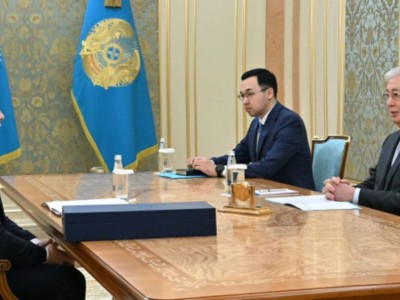 
                     Токаев поручил развивать новый вид спорта в Казахстане – падел
                