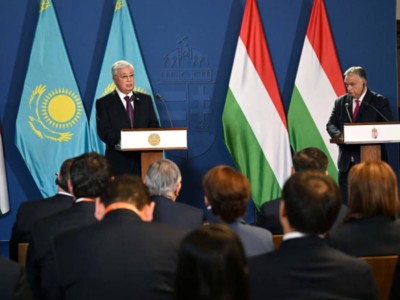 
                    Токаев и Премьер-министр Венгрии выступили с совместным заявлением
                