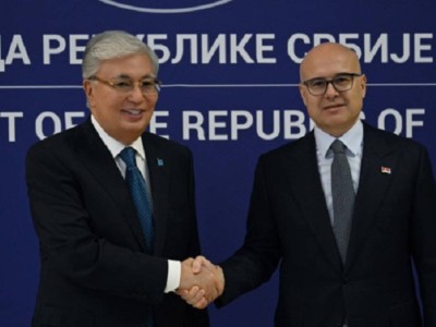 
                    Президент Казахстана встретился с Премьер-министром Сербии
                