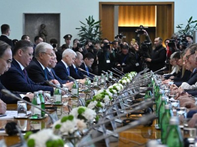 
                    Токаев провел переговоры с Президентом Сербии в расширенном формате
                