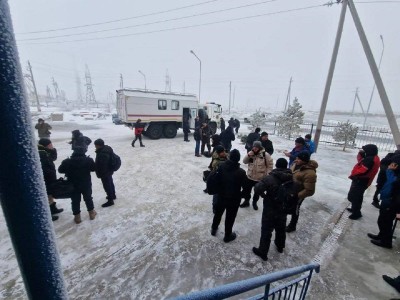 
                    48 дальнобойщиков эвакуированы из снежных заносов в области Жетісу
                