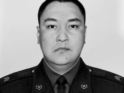 
                    Погиб спасатель-командир во время пожара в Алматы
                