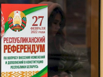 
                    В Беларуси проходит референдум по внесению изменений в конституцию
                