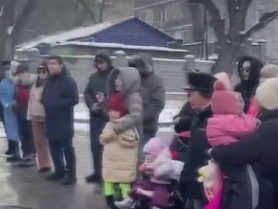 
                    Жителей ЖК River Park в Алматы привлекают к ответственности за перекрытие улицы
                