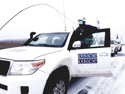 
                    ОБСЕ: на Донбассе за сутки почти 900 раз был нарушен режим прекращения огня
                