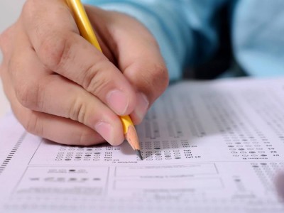 
                    Результаты аннулированы: сотни нарушений выявили на ЕНТ в Казахстане 
                