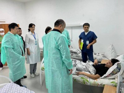 
                    Двое школьников и учитель погибли в ДТП в Актюбинской области: остальные дети доставлены в больницу
                