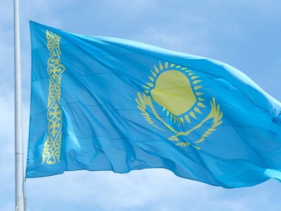 
                    Орденами и медалями наградил Токаев ряд казахстанцев в преддверии Дня Республики 
                