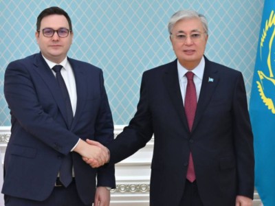 
                    Токаев принял министра иностранных дел Чехии Яна Липавского
                