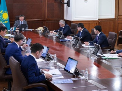 
                    Бектенов провел совещание по исполнению поручений Президента в сфере туризма 
                