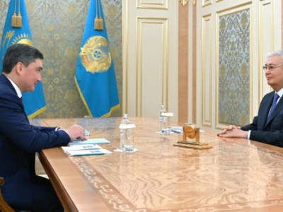 
                    Глава государства принял Премьер-министра
                