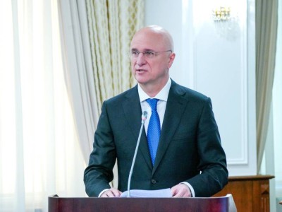 
                    Промышленность, инвестиции, дорожная инфраструктура: Скляр доложил об исполнении поручений Президента
                