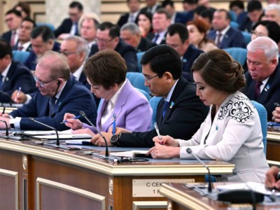 
                    Токаев: Нельзя превращать стажировки ученых за рубежом в некую синекуру и «академический туризм»
                