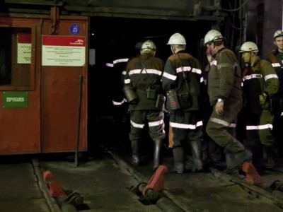 
                    Пожар на шахте Костенко: погибли 11 человек, 18 доставлены в больницу
                