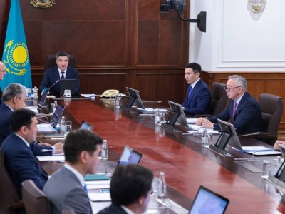 
                    Бектенов высказался о поддержке отечественных товаропроизводителей
                