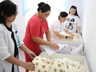 
                    В Актобе родились тройняшки
                