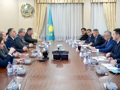 
                    Крупные заводы по производству комбикормов и премиксов построят в Казахстане инвесторы из Венгрии
                