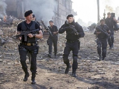 
                    Трое человек пострадали на съемках фильма «Неудержимые-4»
                