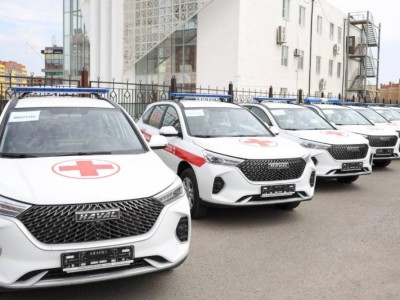 
                    В Актобе медицинским организациям вручили автомобили, а врачам — ключи от квартир
                