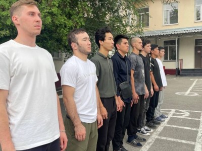 
                    Профессиональные спортсмены призваны на срочную воинскую службу
                