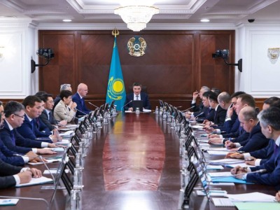 
                    Бектенов: Правительство обеспечит реализацию поручений Президента по росту экономики и повышению уровня жизни граждан
                