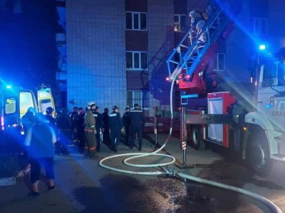 
                    В ЗКО при пожаре эвакуировали 45 человек
                