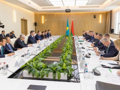
                    Казахстан готов нарастить экспорт в Беларусь по 105 товарным позициям
                