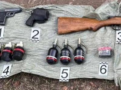 
                    Схрон с оружием и боеприпасами обнаружили в лесах близ Алматы
                