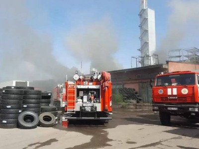 
                    Пожарные предотвратили взрыв в цехе в Алматы
                