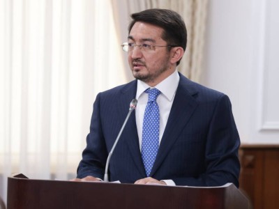 
                    Готовность Казахстана к внедрению ИИ в экономику высокая – Жаслан Мадиев
                