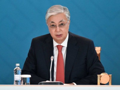 
                    Президент дал ряд поручений в связи с аварией на шахте
                