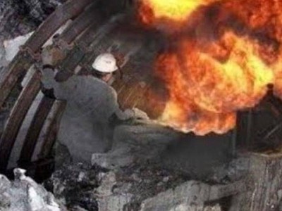 
                    ЧП на шахте: еще 45 угольщиков остаются под землей
                