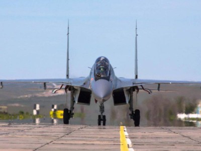 
                    На авиабазе в Талдыкоргане произошел сход боеприпасов, погиб военнослужащий
                