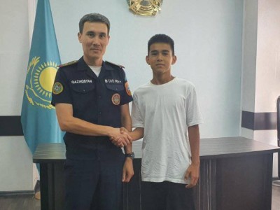 
                    Подросток спас тонущего мальчика на канале в Карагандинской области
                