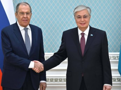 
                    В Астану прибыл министр иностранных дел России Сергей Лавров
                