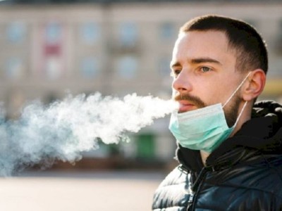 
                    Ученые доказали, что курильщики умирают от коронавируса чаще некурящих
                