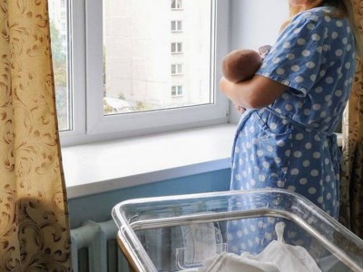 
                    В Каскелене женщина выбросилась из окна роддома
                