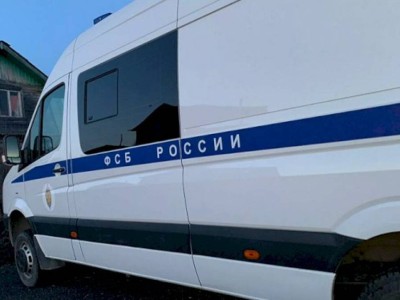 
                    Ячейку экстремистов, склонявших мигрантов из ЦА к терроризму, обезвредили на Урале
                