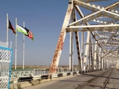 
                    Узбекистан намерен восстановить транспортные связи с Афганистаном
                