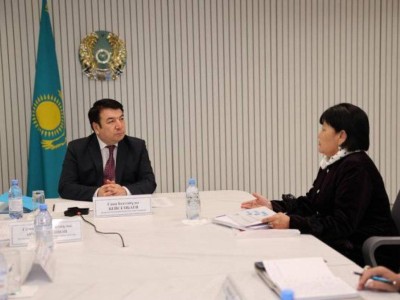 
                    На личный контроль взял обращения жителей министр Бейсембаев
                