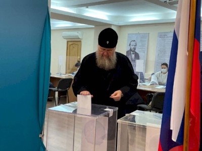 
                    Участки для голосования на парламентских выборах в РФ заработали в Казахстане
                