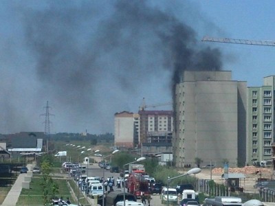 
                    При пожаре в мкр. Аккент в Алматы спасены 80 человек, эвакуировано более 200 жильцов
                