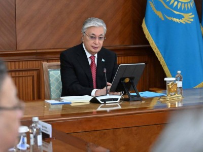 
                    Токаев: Казахстанские дороги должны быть качественными, пока этого нет
                