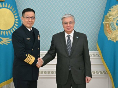 
                    Токаев принял министра обороны КНР Дун Цзюня
                