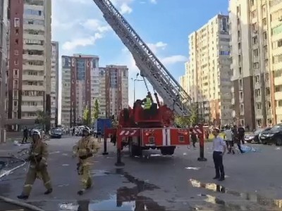 
                    250 человек эвакуировали из горящего дома в Алматы
                