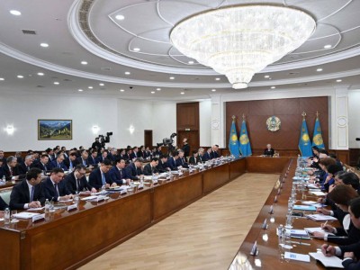 
                    Токаев поручил повысить контроль качества строительства
                
