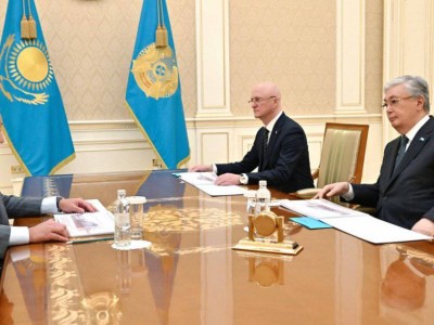 
                    Токаев принял основателя компании Astana Motors Нурлана Смагулова
                