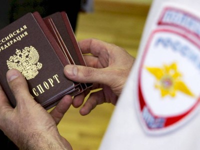 
                    Россиян пугают лишением имущества и гражданства за отказ от вакцинации
                