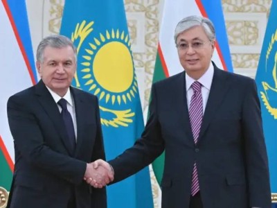 
                    Акорда анонсировала встречу Токаева и Мирзиёева
                
