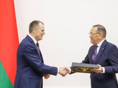 
                    Казахстан и Беларусь обсудили перспективы сотрудничества
                